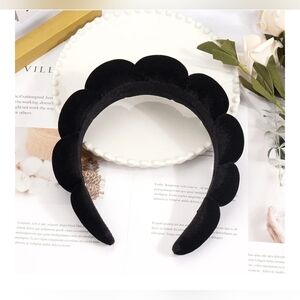 Bubble Spa Headband in Black *New*